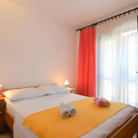 Apartman Viktor-1 By Interhome